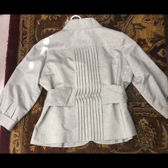 Blazer - Picture 3 of 4